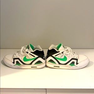 Nike Air Tech Challenge 2